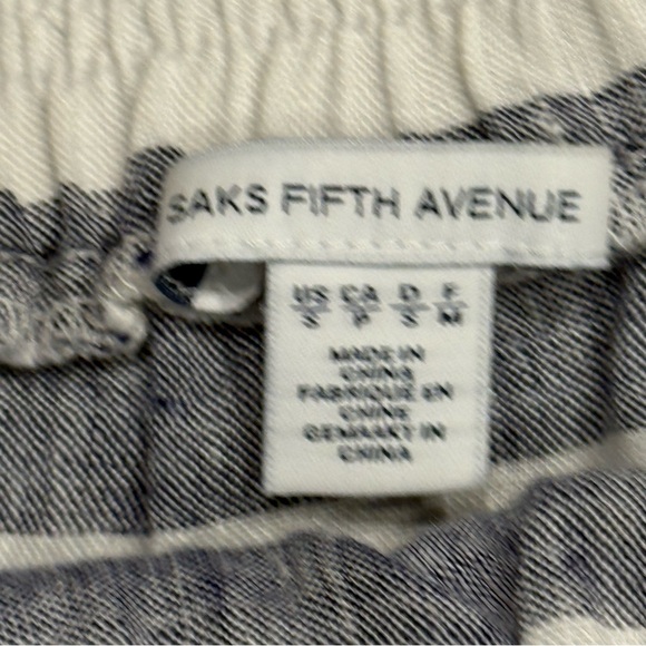Saks Fifth Avenue Off-Shoulder Ruffle Striped Top - Gray and White 100% Linen - Picture 2 of 7